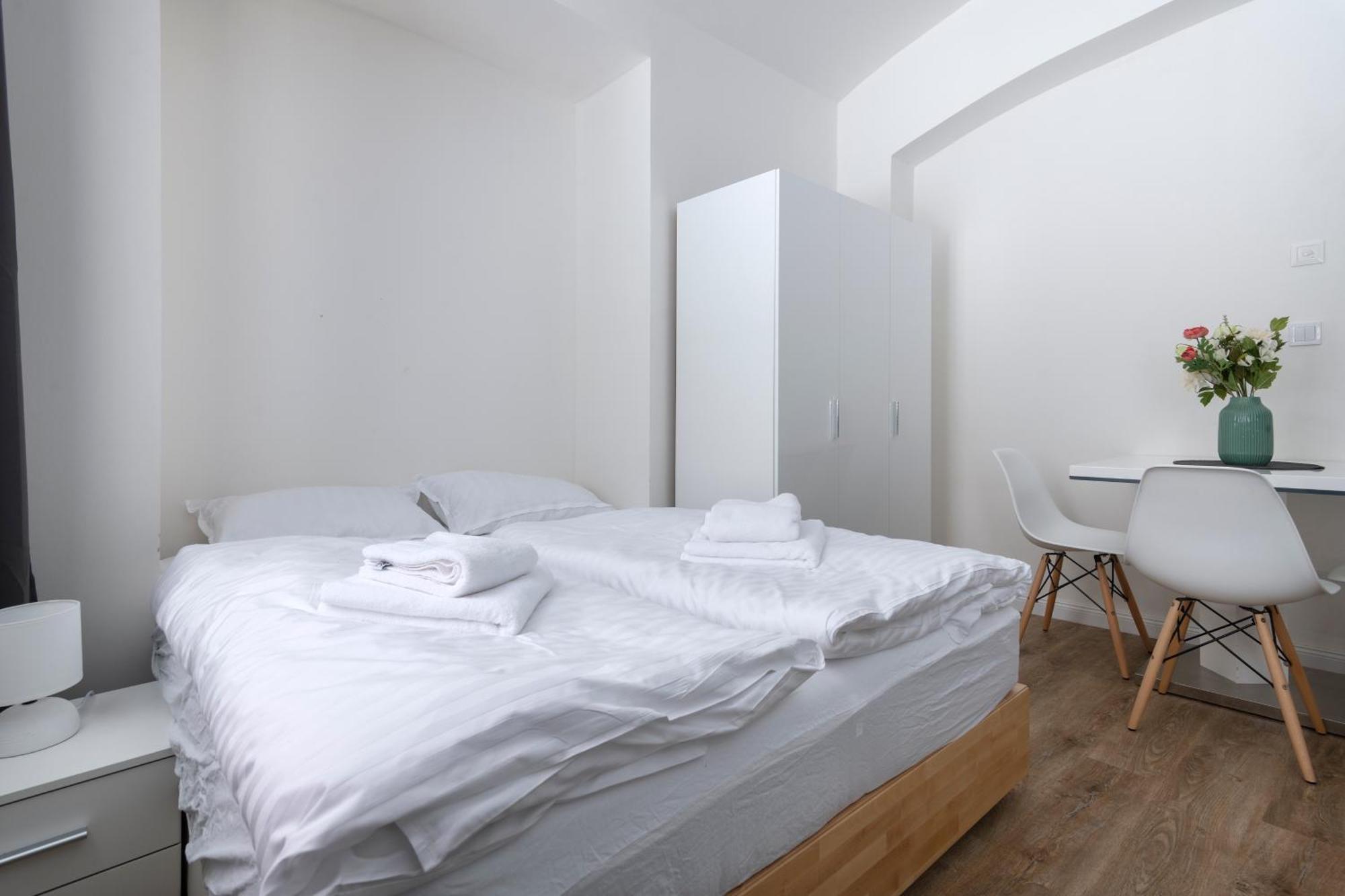 Emerald Apartments Boutique Residence 프라하 외부 사진